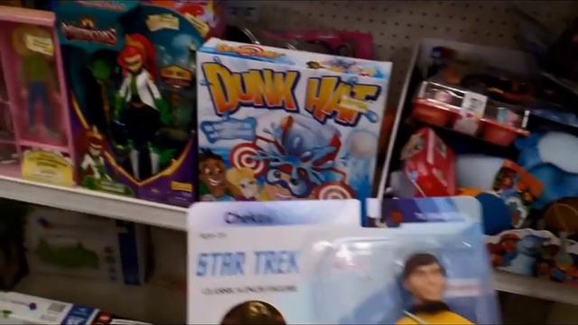 HUNTING FOR THE NEW MEGO ACTION FIGURES AT TARGET! смотреть онлайн