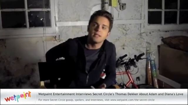 Wetpaint Entertainment Interviews Secret Circle's Thomas Dekker About Adam and Diana's Love смотреть онлайн
