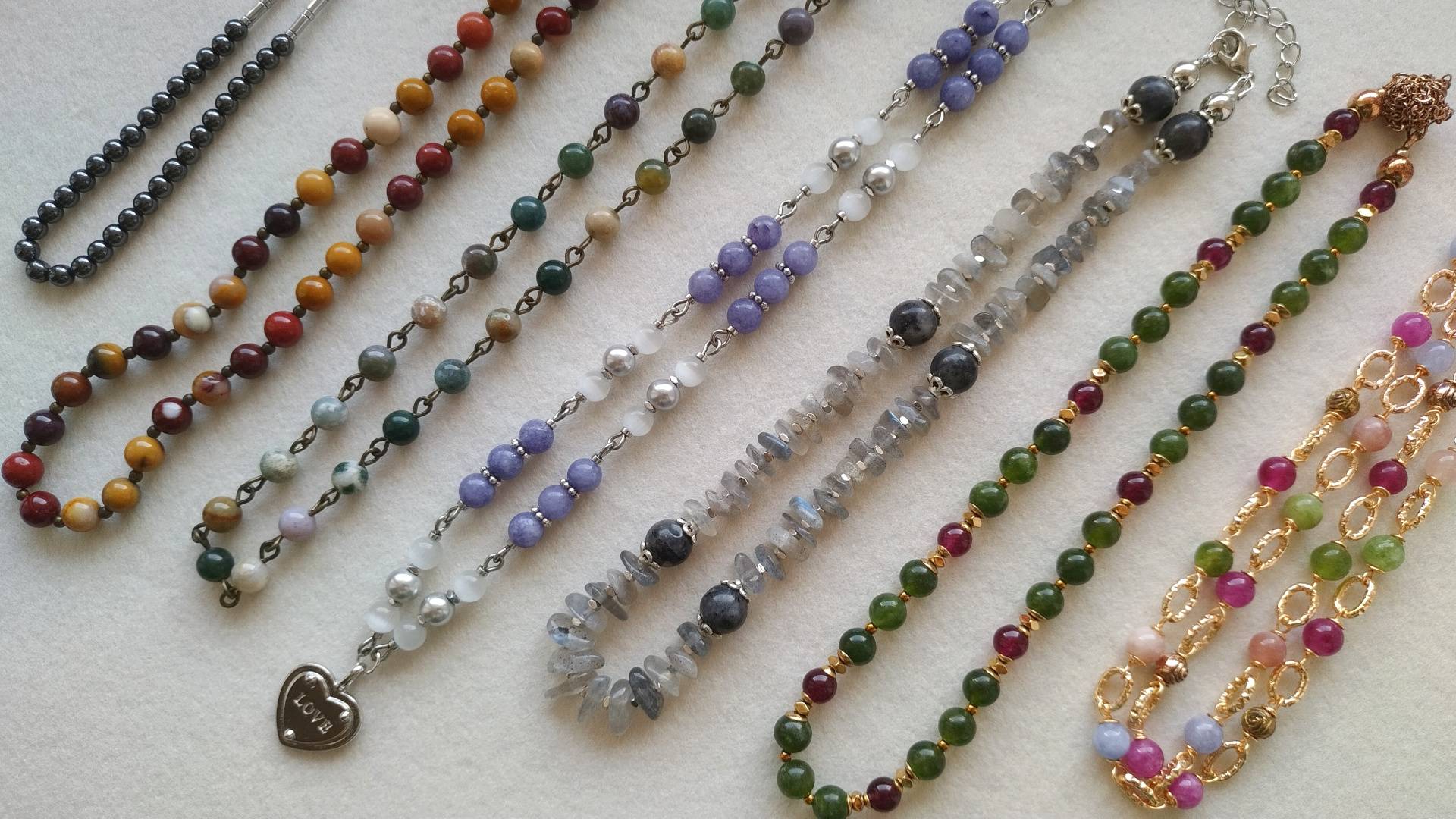 Украшения из различных камней. Ручная работа