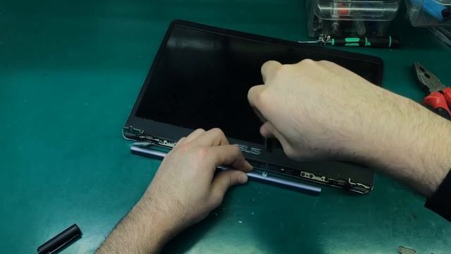 ASUS VivoBook S14 S410u Eritme Yapılarak Menteşe Yuvası Tamiri! смотреть онлайн