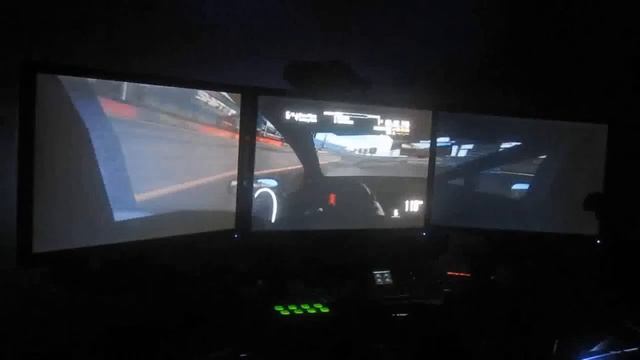 Need For Speed Shift 2 LE ATI HD 6990 Kocharks Rig Eyefinity смотреть онлайн