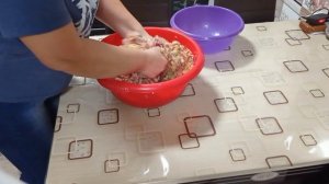 С Дашей на кухне. КУБИКОРЕЗКА отличная вещь 👍