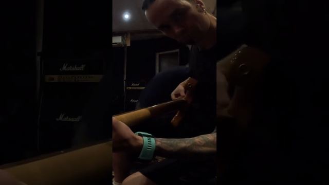 Так звучит Warwick Rockbass за 21к♂️ смотреть онлайн
