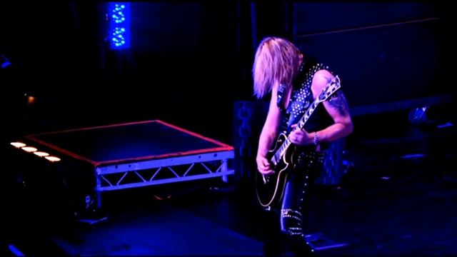 Richie Faulkner Guitar Solo (EPITAPH DVD) - Judas Priest смотреть онлайн