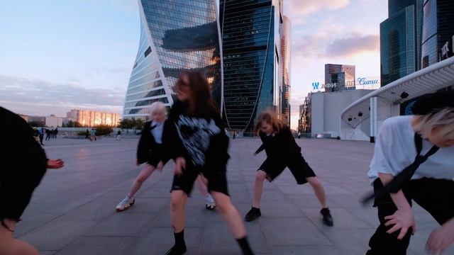 [K-POP IN PUBLIC | ONE TAKE] TXT - Devil by the Window cover by CHEESYou смотреть онлайн