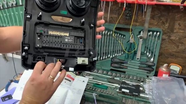 Установка магнитолы TEYES на RENAULT DUSTER 2015-2020