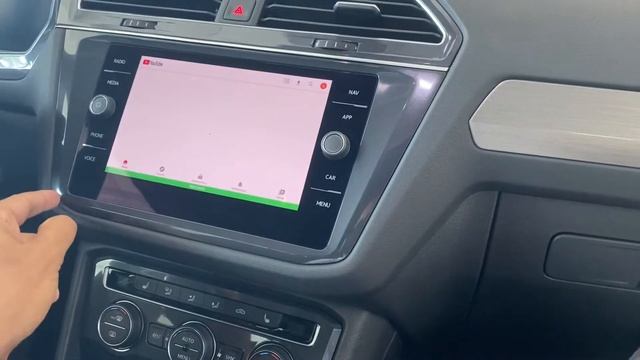 Carplay Box Aston Connect Vw Virtus Tiguan T Cross transforme central original em Android смотреть онлайн