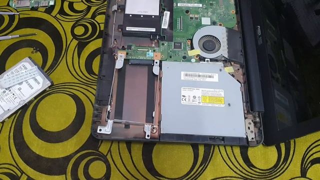 ถอดฮาร์ดดิสก์ (Harddisk) ASUS X555L แบบละเอียดไม่หมกเม็ด смотреть онлайн