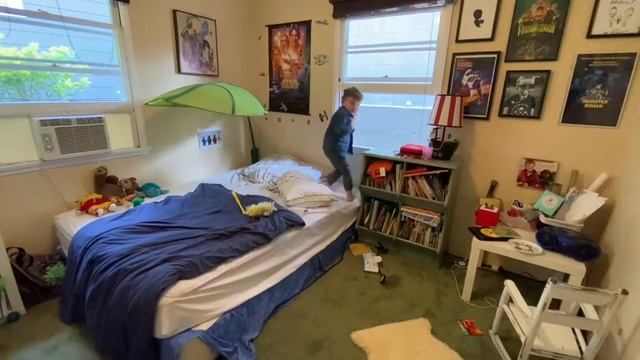 Spiderman - stuck at home #homevideo #quarantine смотреть онлайн