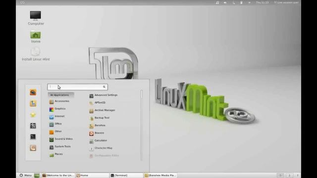 A Desktop Tour of Linux Mint 12 - Gnome Edition смотреть онлайн