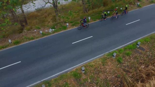 Bike Ride in Mega Dike Porac - Using Litchi Follow me Mode with DJI Mini 2 Drone. смотреть онлайн
