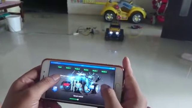 Mobil Smart RC dengan menggunakan remot android смотреть онлайн