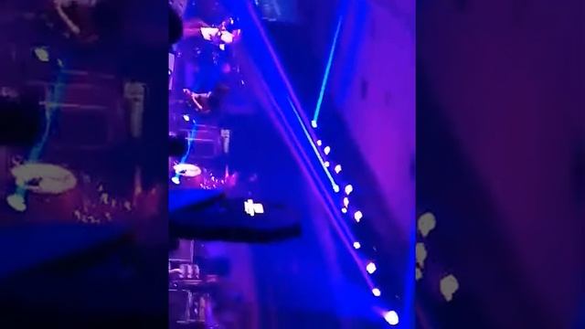 BISA SALAM TANGAN LANGSUNG DENGAN AHMAD ALBAR GODBLESS - RUMAH KITA смотреть онлайн