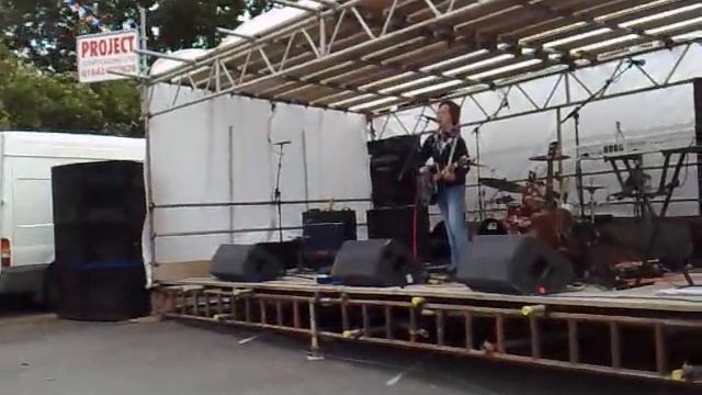 Ellis Rayner - Torn on the Platform смотреть онлайн