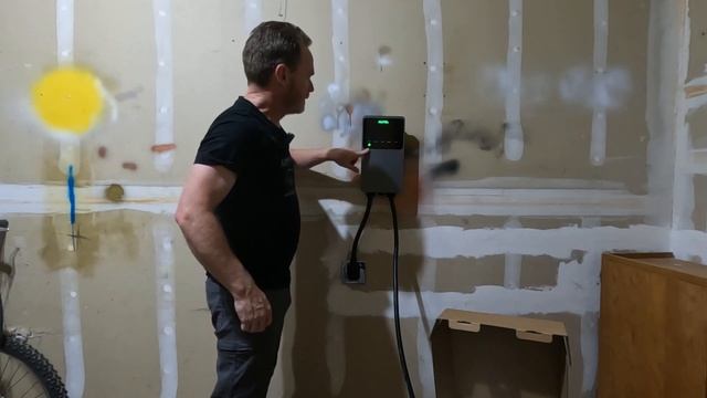 Autel 40 AMP MaxiCharger - Home EV Charger for the Mach-E смотреть онлайн