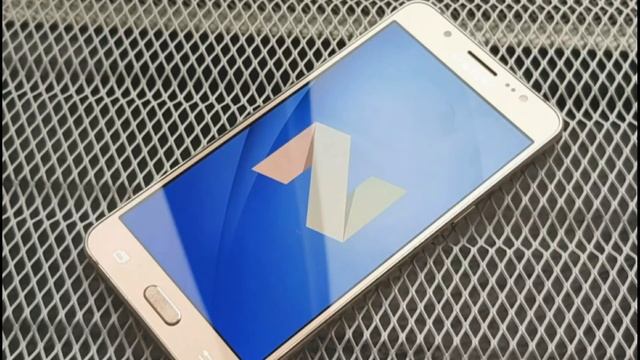 Samsung Android Nougat 7.1.2 With Experience UI 8.5 Update смотреть онлайн