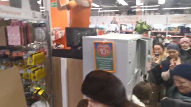 распродажа ящиков в Галамарт. Екатеринбург 23 февраля 2023 г. смотреть онлайн