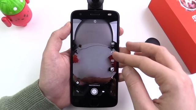 Moto Mods Polaroid, gamepad e camera 360°, la nostra prova смотреть онлайн