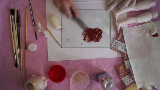 Кукла ребенок. Надглазурная роспись. смотреть онлайн