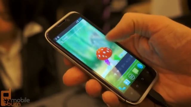 ZTE Era quad-core Android 4.0 smartphone live demo from MWC 2012 смотреть онлайн