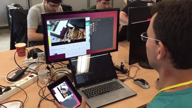 Ubuntu convergence: tablet in desktop mode смотреть онлайн