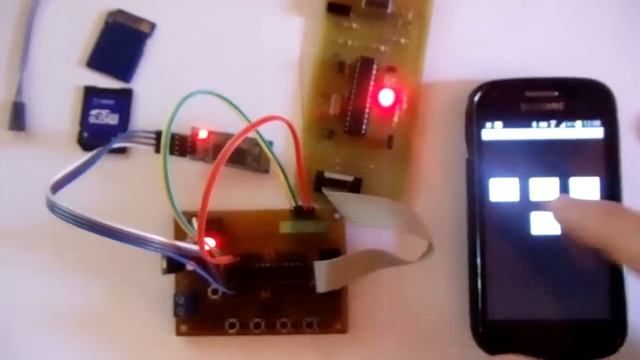 Atmega8 Android BlueTooth HC-06 LED TEST Sch+HEX+C смотреть онлайн