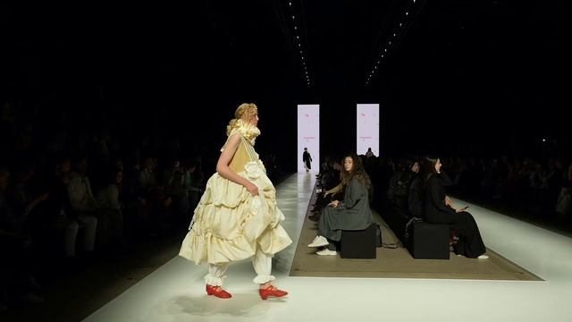 Бренд PASESHNIC Дизайнер Анна Панфилова на московской недели моды. смотреть онлайн