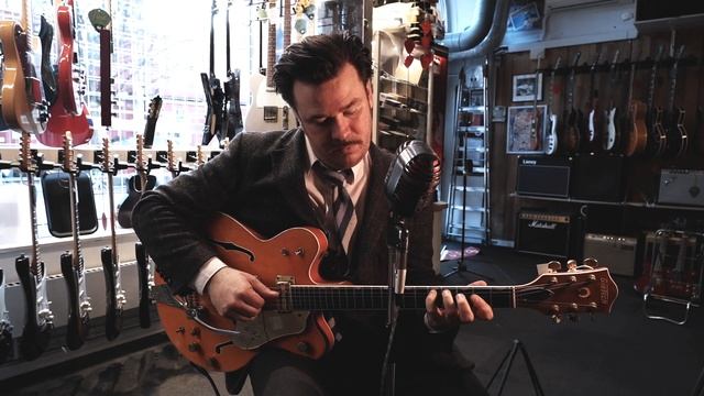 Christoffer Johansson - Cars Hiss By My Window смотреть онлайн