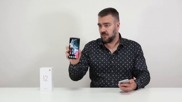 Сравнение Samsung 22 Plus -  Xiaomi 12