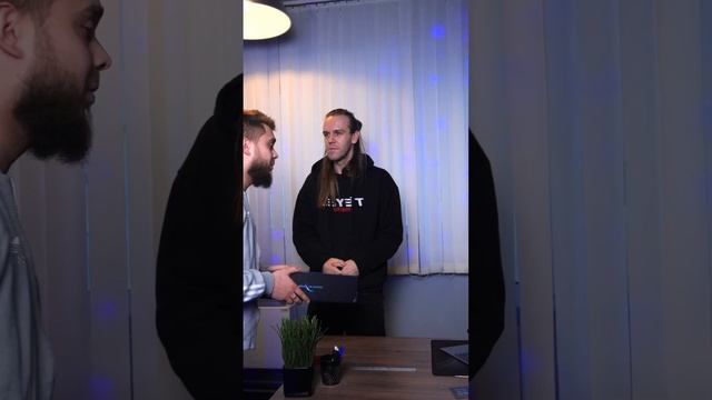 Покупайте только в официальных магазинах #shorts смотреть онлайн