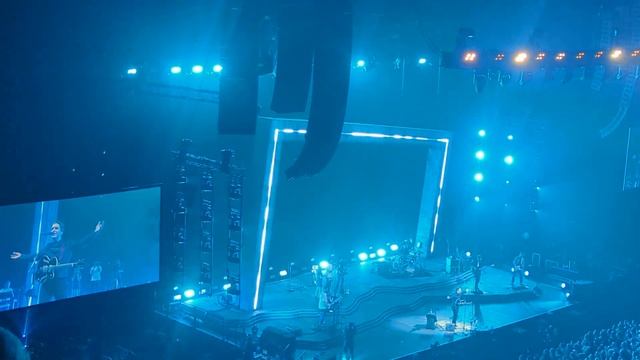 Mercedes-Benz Arena Berlin, George Ezra "Shotgun" смотреть онлайн