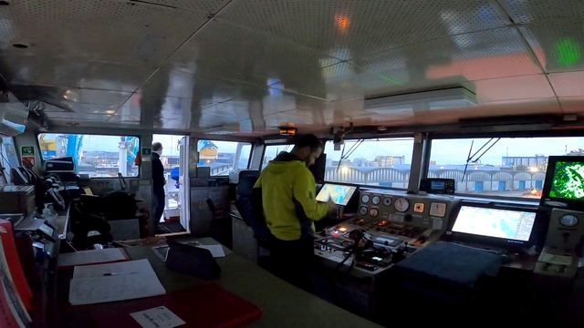 маневры в Амстердаме