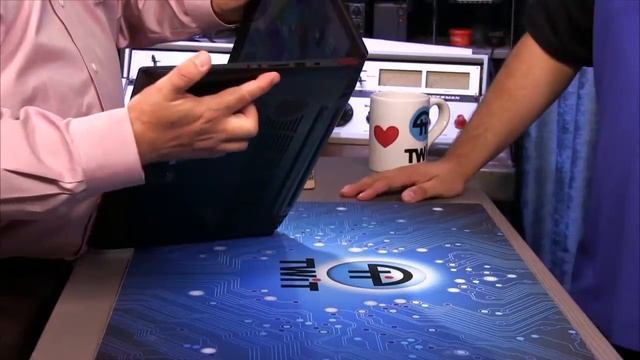 Lenovo Y50 Touch Windows 8.1 Notebook смотреть онлайн