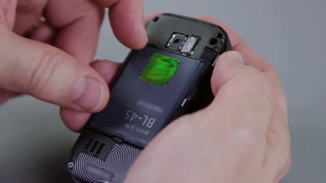 How to insert a SIM card in most Android Devices смотреть онлайн