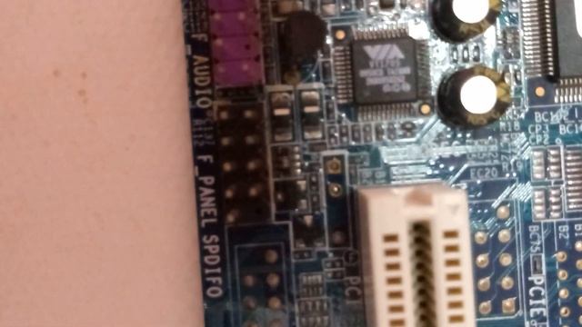 Problemas relacionados audio e rede de uma placa mãe смотреть онлайн