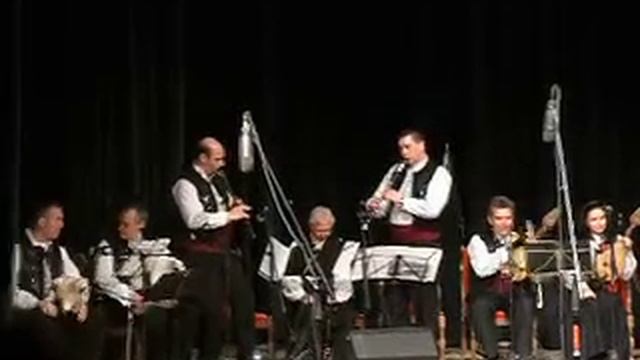Bulgarian folklore ensemble Philip Kutev /НФА "Филип Кутев" - 13. Чичовата смотреть онлайн