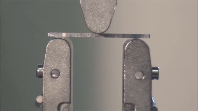 Испытание образцов полупроводника на изгиб. Лаборатория кафедры РК-5 МГТУ им. Н.Э. Баумана смотреть онлайн