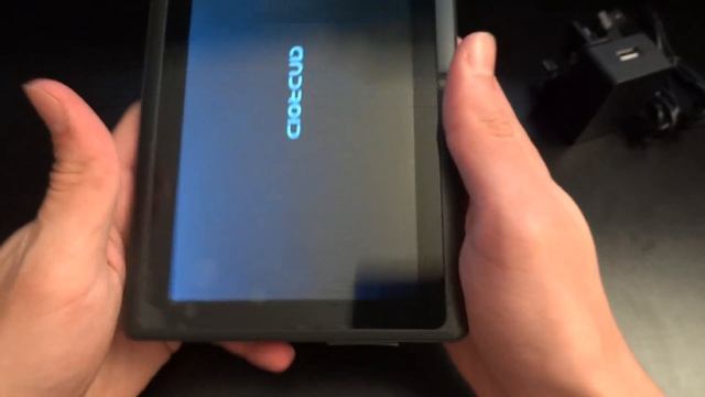 Unboxing & Overview of the Dragon Touch Y88X 7'' Android Tablet - By TotallyudbbedHD смотреть онлайн
