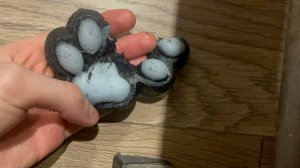 ПОРВАЛА ЛАПКУ АНТИСТРЕСС ТАБА! ЧТО ВНУТРИ У ЛАПКИ АНТИСТРЕСС ТАБА