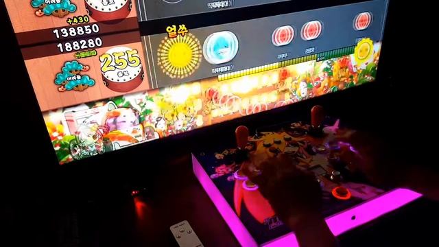 DualShock4 Custom Controller Test - Taiko No Tatsujin 1 (Sotsuomeshiki) смотреть онлайн