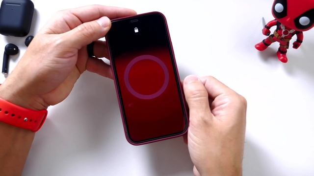 iPhone 12 & 12 Pro BEST NEW Feature - 2 Weeks Later! смотреть онлайн