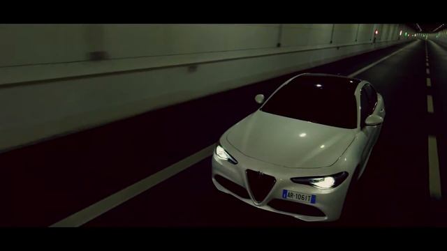 Clip Video Alfa Romeo Giulia смотреть онлайн
