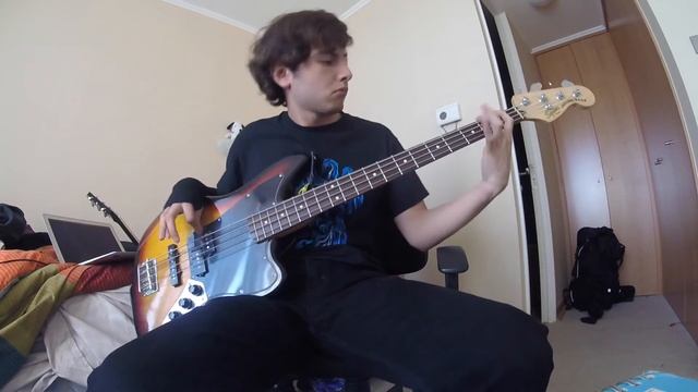 Radiohead Paranoid android Bass cover смотреть онлайн