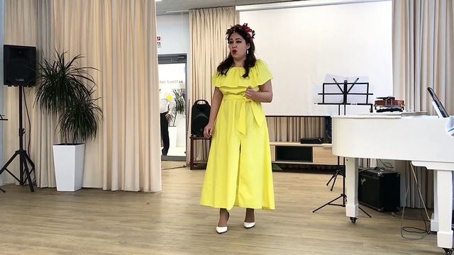 Песня половецких девушек из оперы Бородина "Князь Игорь" исполняет Ксения Мунгалова смотреть онлайн