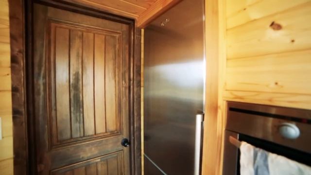 This Healthy Tiny Home Gives A Young Family A Bright Future смотреть онлайн