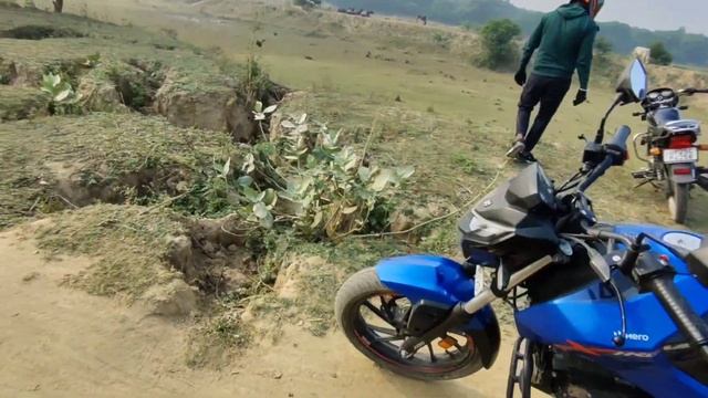 Live Crash on bike😭💔 || live crash captured on camera 😰 || off road gone wrong😭 @RIDERVISHALUP25 смотреть онлайн