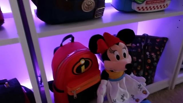 New Disney Room Tour!!!! New Shelves and Lighting!! смотреть онлайн