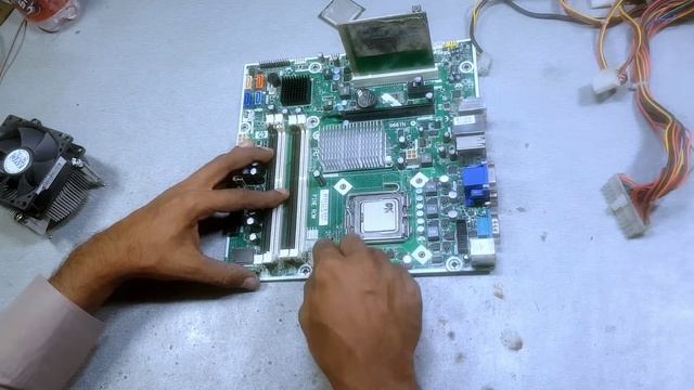 HP Pro 3000 Power On But No Display CPU IC Problem смотреть онлайн
