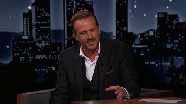 Jason Segel on Meeting Kobe Bryant, Living with Kevin Hart & Moving to a Small Town смотреть онлайн