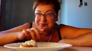 ОНА ДЕЙСТВИТЕЛЬНО ВКУСНАЯ👍/НАМАЩКА С КРАБОВЫМ МЯСОМ И КОШКА ЗАЦЕНИЛА/МУКБАНГ